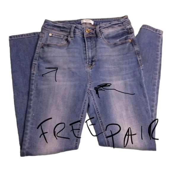 Kenzie jeans Sz 6/28 **** 2 PAIR!! - Picture 6 of 6